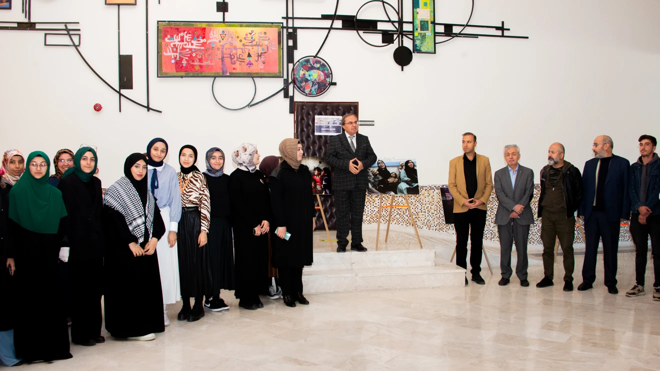 Selçuk Üniversitesinde ‘Gazze’ye Destek’ temalı fotoğraf sergisi ve kermes etkinliği